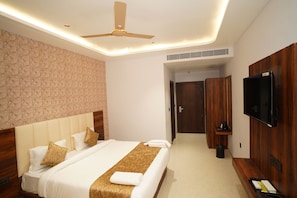Executive Room | Free WiFi - Avdhesh Palace (Tarabganj)