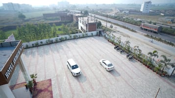 Enceinte de lâhĂ©bergement