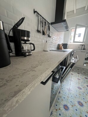 Private kitchen - Vacation home in Ostend 10 min from the beach and 15 min from the center! (Oostende)