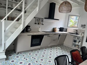 Private kitchen - Vacation home in Ostend 10 min from the beach and 15 min from the center! (Oostende)