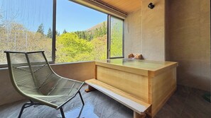 Nijikake Family Suite with Semi Open-Air Bath (Mountainside) Non Smoking - Gensen Itto Iwate Shizukuishi (Iwate Gun Shizukuishi Cho,Oshuku)
