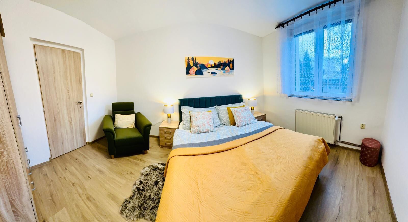 3 chambres, fer et planche à repasser, Wi-Fi, draps fournis