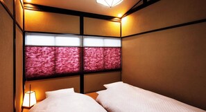 Desk, free WiFi, bed sheets - Nonsmoking Rinn Rokujo Machiya for 2 person Room only / Kyoto City Kyōto (Kyoto City)