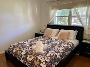 3 bedrooms, bed sheets - Nautilus ~ Coastal classic near the beach! (Bendalong)