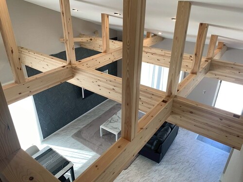 A stylish loftstyle private vacation home / Jinshi Mie