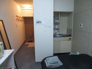 Desk, free WiFi, bed sheets - Simple guesthouse with no meals included Belaire  / Sanuki City Kagawa (Sanuki City)