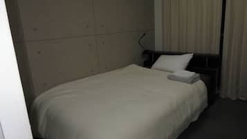 1 bedroom, desk, WiFi (free), bed sheets