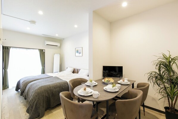 Desk, free WiFi, bed sheets