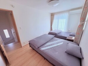 Desk, free WiFi, bed sheets