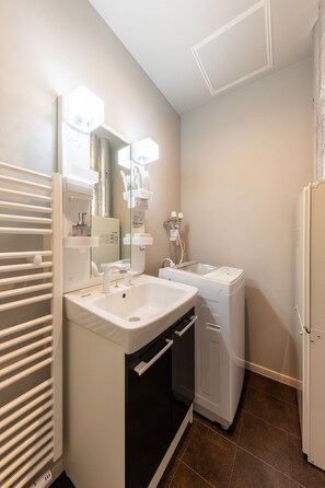 Hair dryer, towels - FLEX CELLA NORTH17 A Maximum 10 3LDK / Higashi Ward, Sapporo Hokkaidō (Higashi Ward, Sapporo)