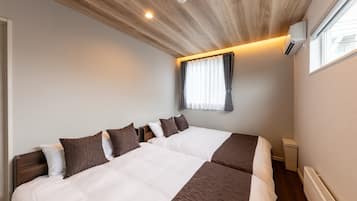 Iron/ironing board, free WiFi, bed sheets