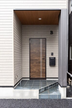 Exterior detail - FLEX CELLA NORTH17 B Maximum 10 3LDK / Higashi Ward, Sapporo Hokkaidō (Higashi Ward, Sapporo)