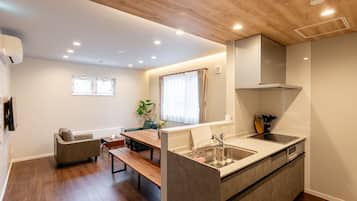 Fridge, microwave, stovetop, cookware/dishes/utensils