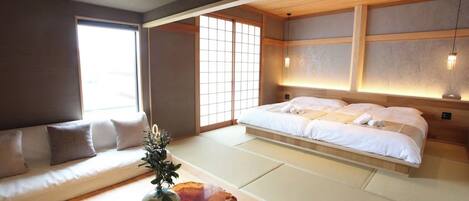 3 bedrooms, desk, free WiFi, bed sheets