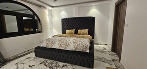 Bügeleisen/Bügelbrett, Internetzugang, Bettwäsche, Rollstuhlgeeignet