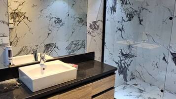 Dusche, Haartrockner