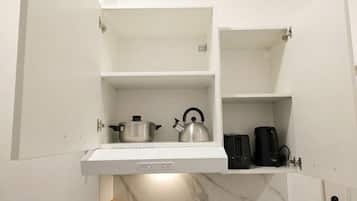 Leilighet – classic | Eget kjøkken | Kjøleskap, ovn, kokeplater og vannkoker