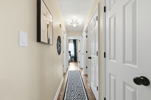 Interior - HighlandHouse - Posh Downtown Escape (Lee's Summit)