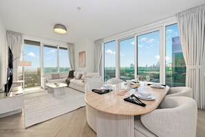 Apartment, Balcony, City View | Living area - 2501-Bloomfields Luxurious 3BR  West Res (Dubai)
