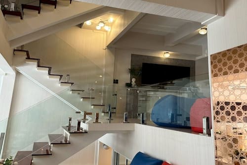 Luxury Villa, Balcony | Individually furnished, laptop workspace, bed sheets