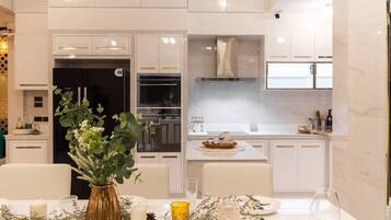 Luxury Villa, Balcony | Private kitchen