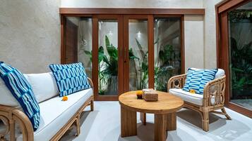 Basic House | Interior