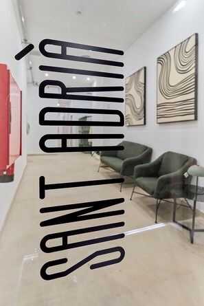Property entrance - Sant Adrià Urban Suites by gaiarooms (Badalona)