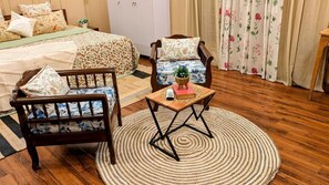 Family Room | Free WiFi - Royal Spark Residency (Gurugram)