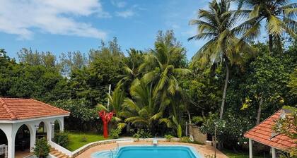 Borabora Beachfront Malindi Villa