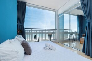 Iron/ironing board, WiFi, bed sheets - 16G Oasky - 3 bedrooms with seaview (Vũng Tàu)