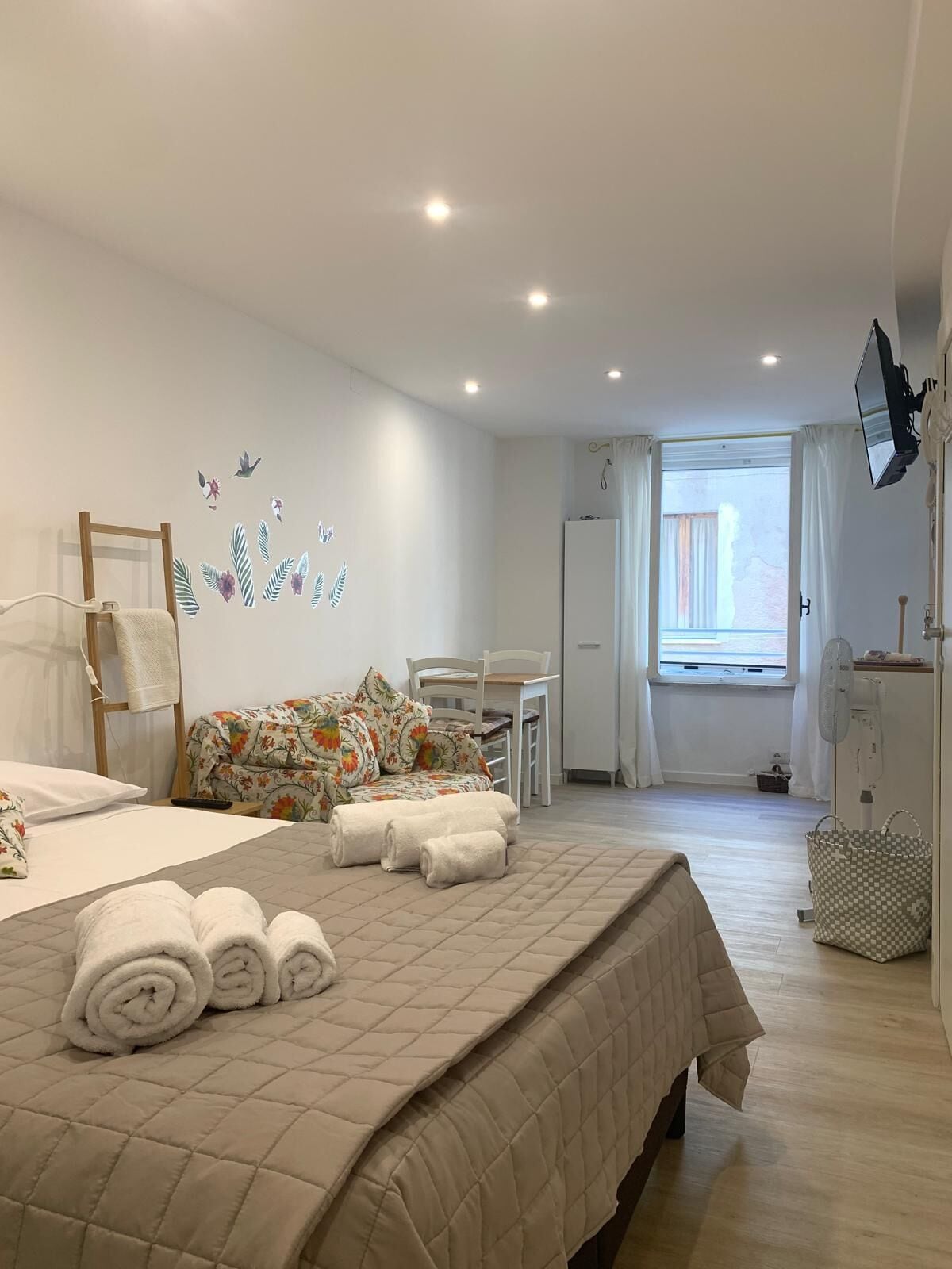 1 bedroom, iron/ironing board, free WiFi, bed sheets