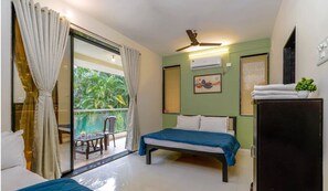 Deluxe Villa | Desk, free WiFi - Soumils 2.0 (Nagaon)