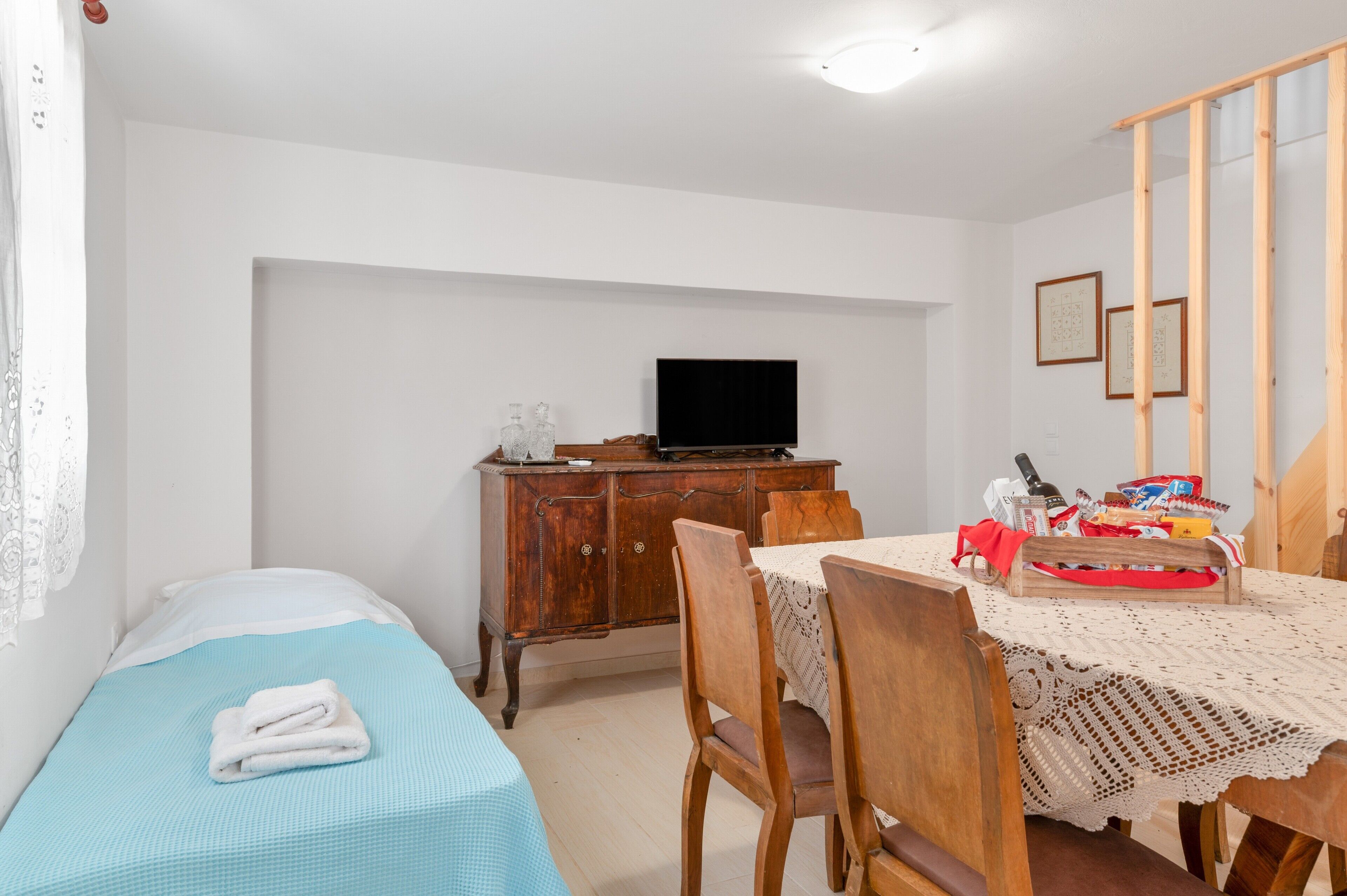 WiFi、ベッドシーツ