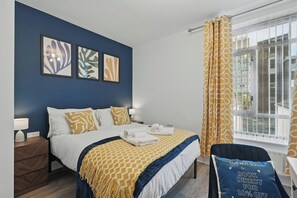 11 chambres, fer et planche à repasser, lit parapluie, Wi-Fi gratuit