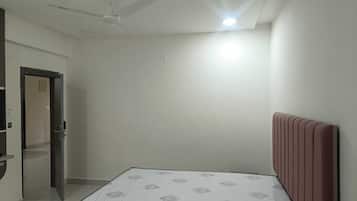 Estudio, balcón | Interior