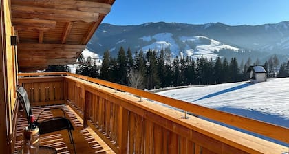 Leogang: apartment with mountain views