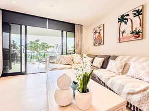 TV - Palm Beach Luxury Getaway (Palm Beach)