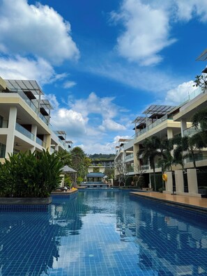 Pool - Two-Bedroom Apartment with Private Pool & Sea View (ตำบล หนองทะเล)