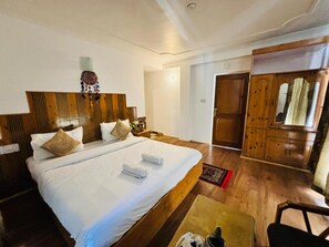 Espacio para trabajar con laptop, camas extra y wifi gratis 