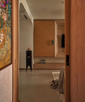 Free minibar, individually decorated, individually furnished, desk - Spring Home Ha Noi (Hanoi)