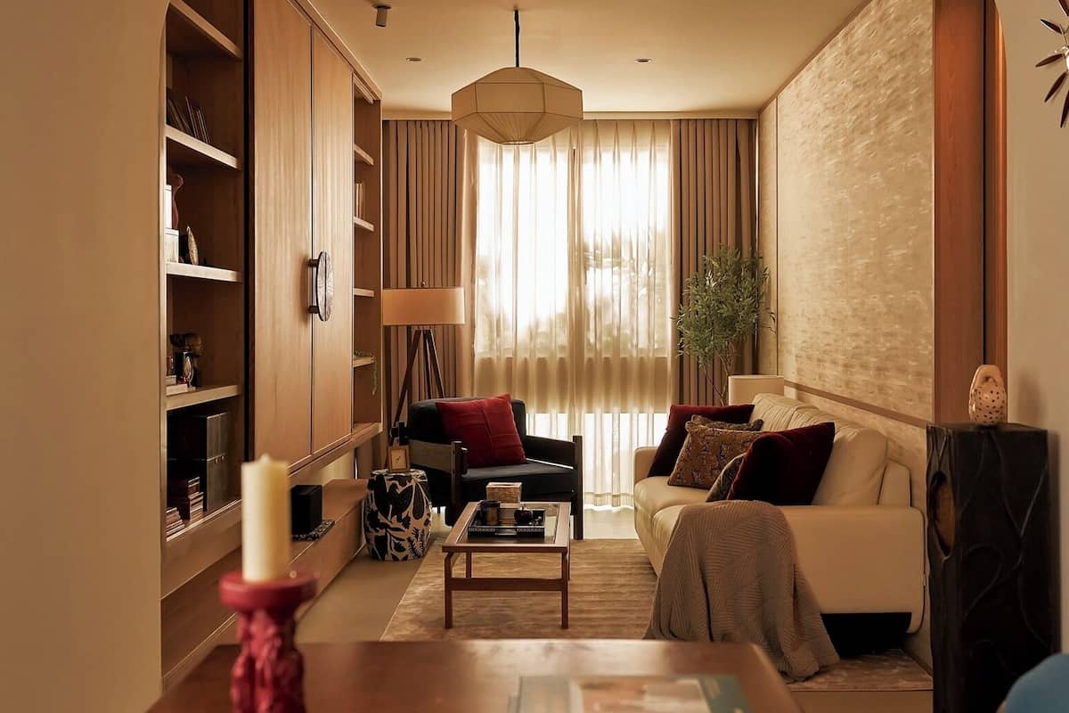 Free minibar, individually decorated, individually furnished, desk