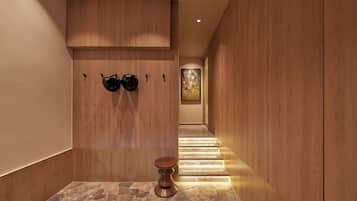 Free minibar, individually decorated, individually furnished, desk