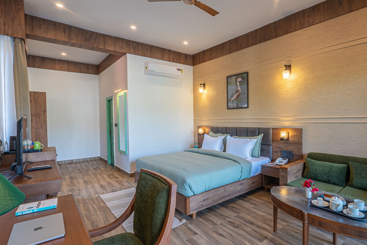 Pool View Cottage with Balcony | WiFi (free), bed sheets