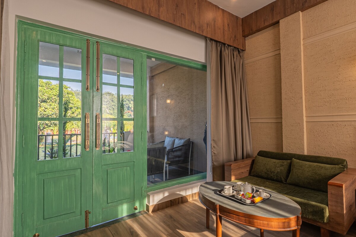 Family Suite with private sit out | WiFi (free), bed sheets