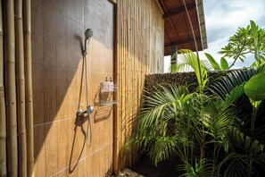 Property grounds - Kubu Diar (Karangasem)