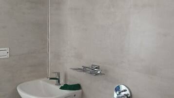 Towels, soap, shampoo, toilet paper