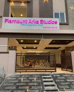 Exterior detail - Hotel Flamount Arka Studios (Hyderabad)