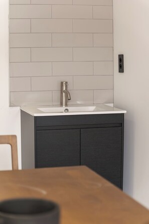 Family Studio Suite, City View | Interior - J nine Lodge (Seoul)