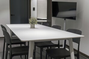 Family Studio Suite, City View | Dining - J nine Lodge (Seoul)