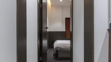 Iron/ironing board, free WiFi